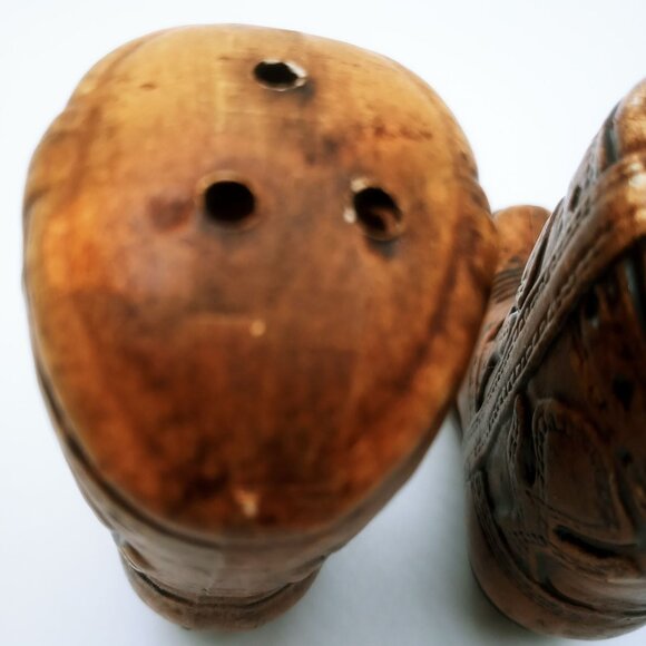 Salt & Pepper Shakers Set Ceramic Anthropomorphic Brown Cowboy Boots Vintage Set - Picture 8 of 16